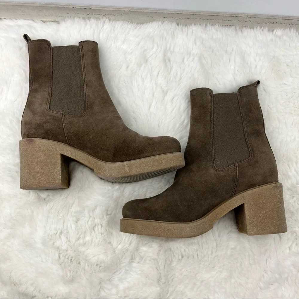NEW LA CANADIENNE Zaine Waterproof Chelsea Boot Stone Oiled Suede Chunky Sz 5.5 - Picture 2 of 15